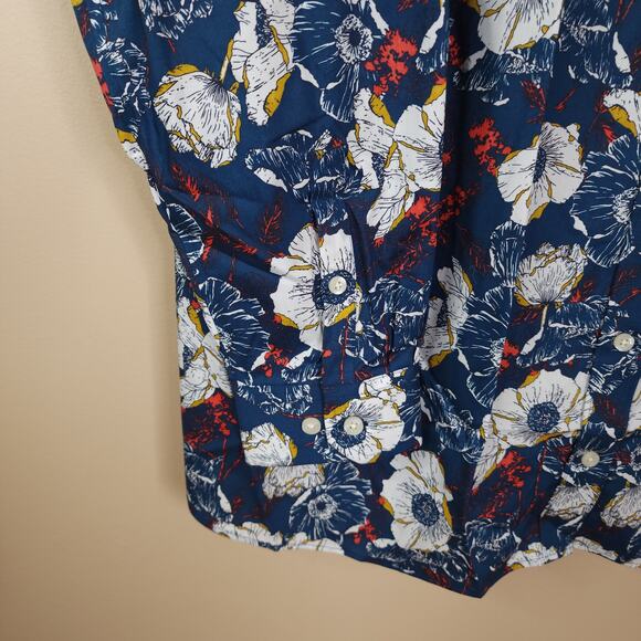 Duluth Wrinklefighter Button Up Shirt in Navy Sun Floral Plus Size 2X - Picture 4 of 8